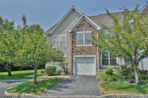 14 Peach Tree Ln, Paterson, NJ 07508-3122
