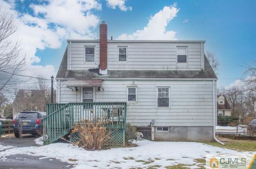 146 Oakmanor Pkwy, South Plainfield NJ  07080-4923 exterior