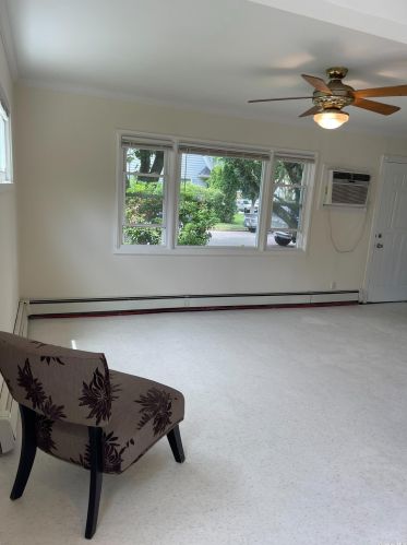 10 Hilton Ave, New Hyde Park, NY 11040-5133
