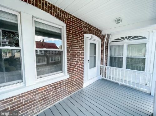 215 21st St, Wilmington, DE 19802-4005