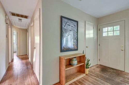 3239 Beaver Dr, Yorktown Hgts, NY 10598-5301