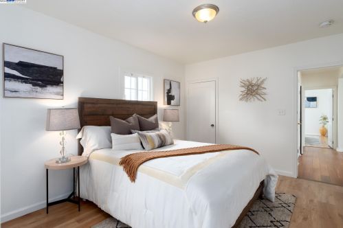 1451 Havenscourt Blvd, Oakland CA  94621-3627 exterior