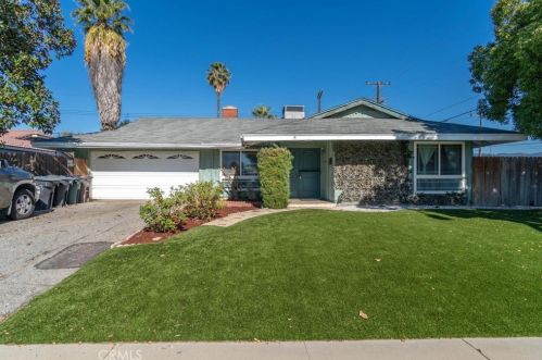 801 Johnston St, Colton, CA 92324-1113