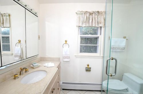 239 Rocks Rd, Norwalk CT  06851-1117 exterior