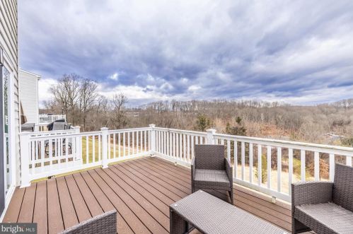 1839 Honeysuckle Ct, Downingtown PA  19335-7202 exterior