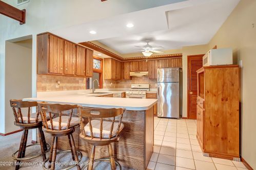 61 Venice Dr, Bricktown NJ  08723-6976 exterior