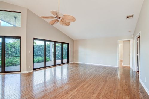 23313 Water Cir, Boca Raton, FL 33486-8539