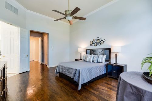 4604 Deer Valley Ln, Richardson TX  75082-3872 exterior