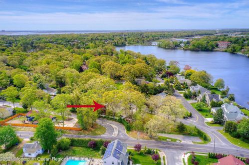 2278 Burroughs Ave, Northfield NJ  08225-1063 exterior