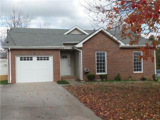 916 Dolphin Ln, Clarksville, TN 37043-2444