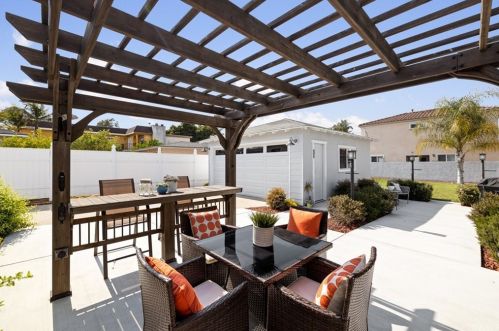 4735 172 St, Lawndale CA  90260-3412 exterior