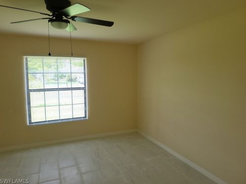 905 11th Ter, Cape Coral, FL 33909-1438