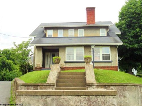 324 Philippi St, Clarksburg, WV 26301-2130