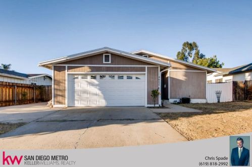 8606 Carlton Oaks Dr, Santee, CA 92071-2214