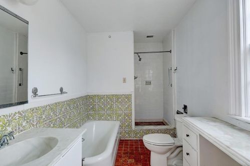 465 Rochambeau Ave, Providence RI 02906-1908 exterior