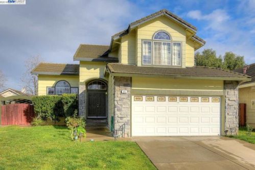 325 Snow Flake Way, West Pittsburg, CA 94565-1758