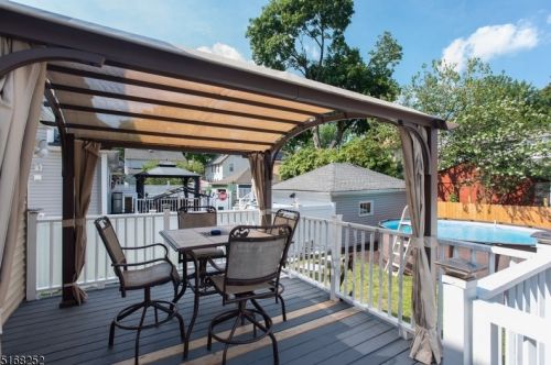 329 Pershing Ave, Roselle Park, NJ 07204-2135