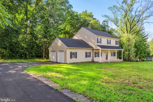66 Smith Rd, Pottstown, PA 19464-3305