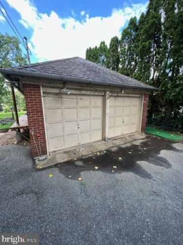 1553 New Holland Pike, Lancaster PA 17601-5653 exterior