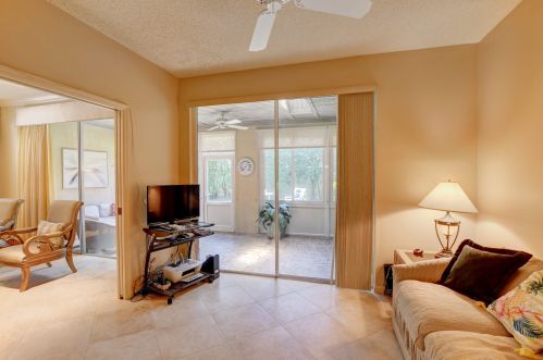 6798 Via Regina, Boca Raton FL  33433-3927 exterior