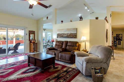 1501 Cyn Shadows Ln, Tucson AZ 85737-7716 exterior