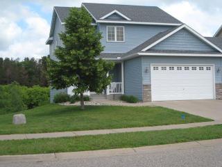75 Canary Way, Hudson, WI 54016-7794