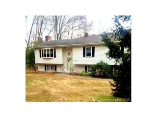 881 Mount Carmel Ave, North Haven CT  06473-1069 exterior