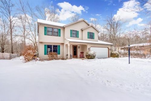 279 Challedon Cir, Pataskala, OH 43062-8507