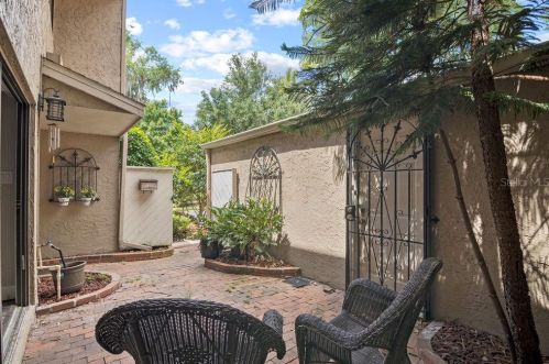 384 Lakeview St, Orlando, FL 32804-6884