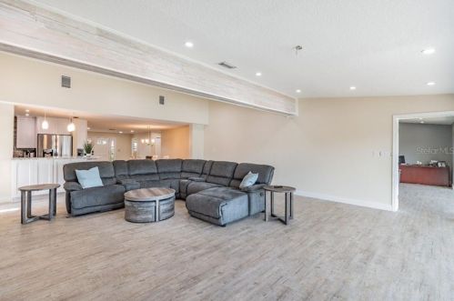 3955 Floramar Ter, New Port Richey FL 34652-3118 exterior