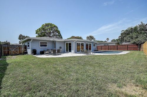 2579 60th Ave, Saint Petersburg FL  33712-5219 exterior