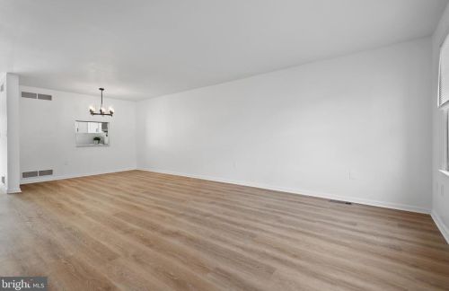 6027 Meade Ct, Harrisburg PA  17112-8546 exterior