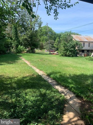 310 Oakville Rd, Lees Cross Roads PA  17257-9748 exterior