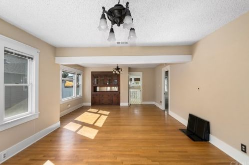 362 Shaffer St, Orange CA 92866-1113 exterior