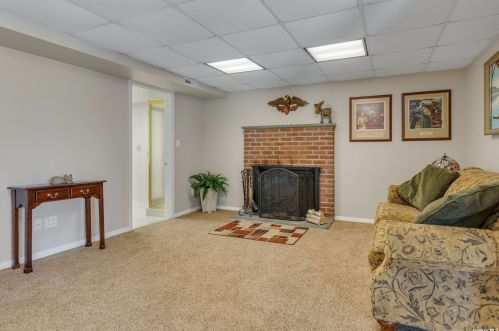 15 Purdy Ave, Elwood NY  11731-4501 exterior
