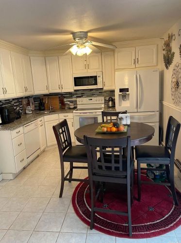 41 Fig St, Central Islip, NY 11722-4001