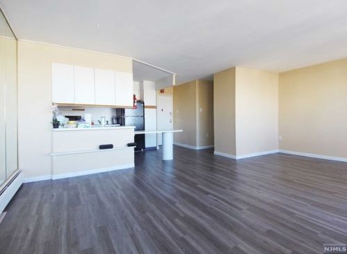 3817 Ventnor Ave, Atlantic City, NJ 08401-5966