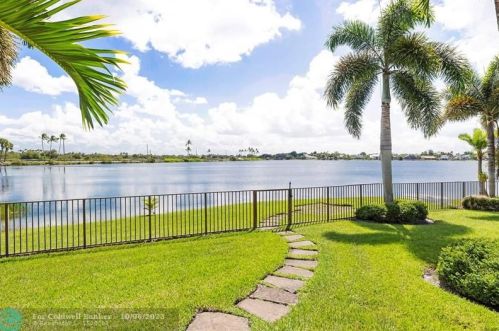 17836 15 Ct, Hollywood FL 33024-4602 exterior