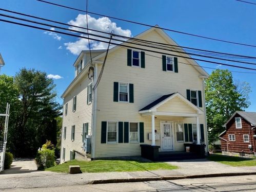 60 Lake St, Webster, MA 01570-2636