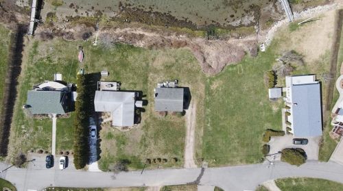 31 Sunset Shore Dr, South Kingstown RI  02882-5426 exterior