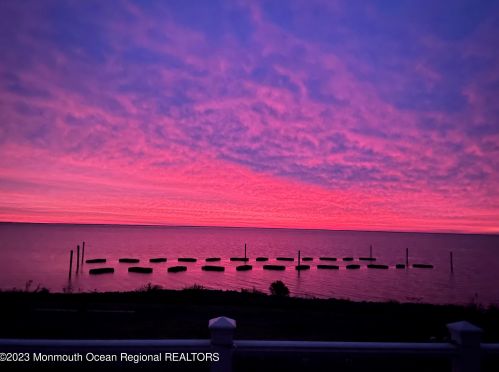 1600 Beach Blvd, Lacey NJ  08731-5031 exterior