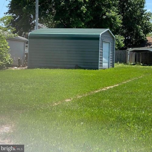 306 3rd St, Hanover, PA 17331-2328