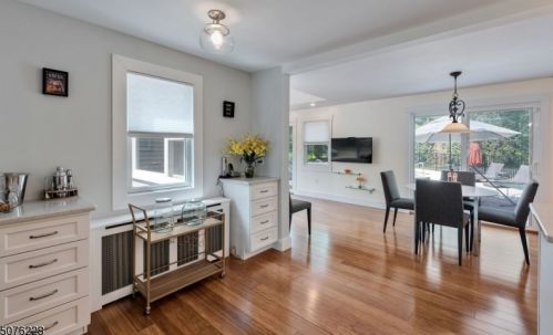 845 Vosseller Ave, Martinsville NJ  08836-2387 exterior