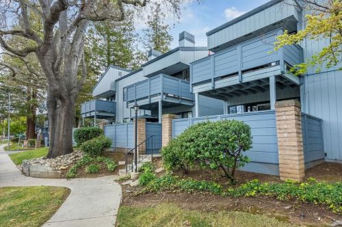 4828 Pine Forest Pl, San Jose, CA 95118-5205