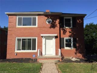 1917 Fulton Rd, Canton, OH 44709-3525