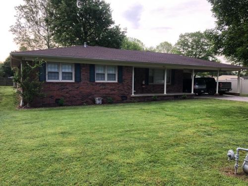 804 11th St, Corning, AR 72422-3139