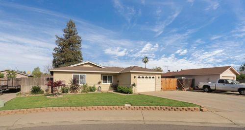 6148 San Juan Ct, Riverbank CA  95367-2742 exterior
