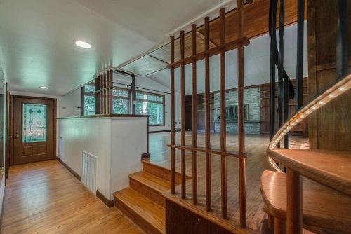 40 Tree Top Ln, Poughkeepsie NY  12603-4820 exterior