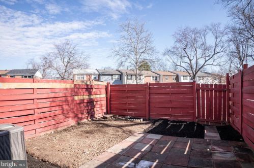 14796 Tamarack Pl, Woodbridge VA  22191-3136 exterior