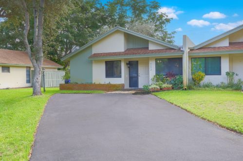 3692 Arelia Dr, Delray Beach, FL 33445-5739